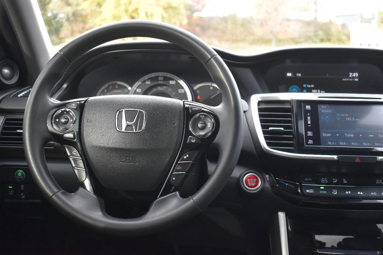 Used 2017 Honda Accord EX-L image 19