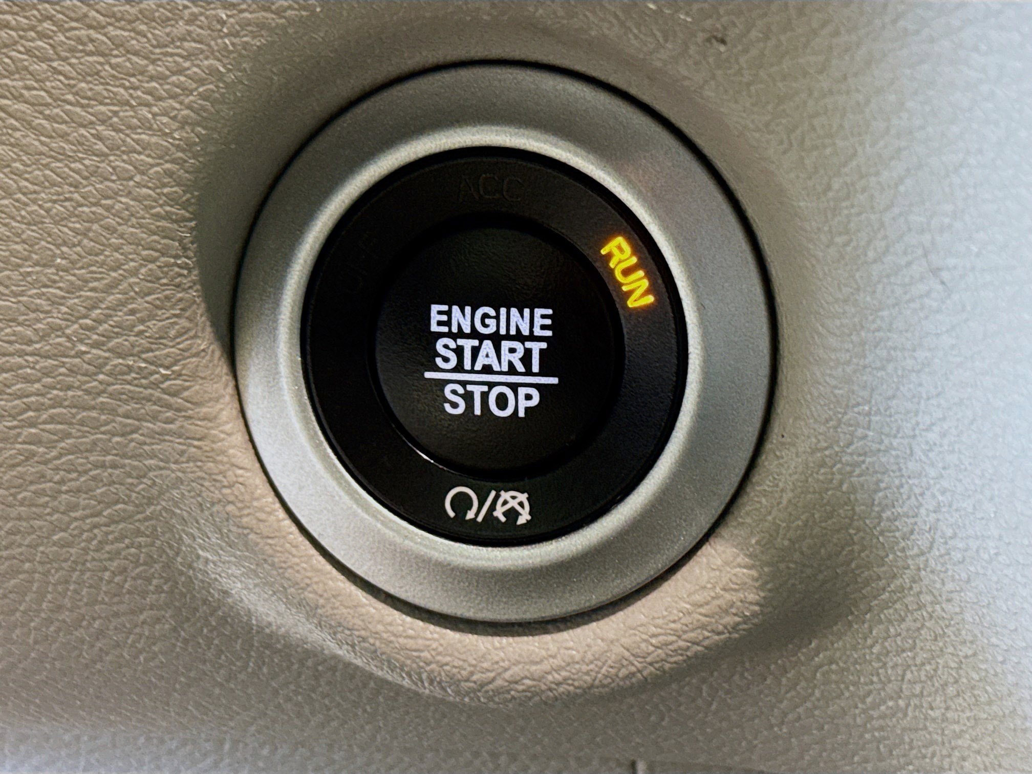 Used 2023 Chrysler Pacifica Touring-L image 21