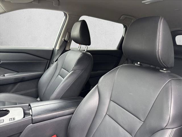 Used 2026 Nissan Rogue SL FWD image 16