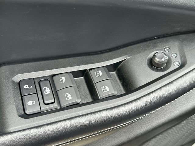 Used 2024 Jeep Grand Cherokee L Laredo image 25