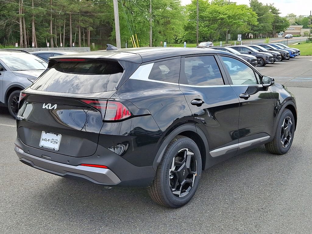 New 2026 Kia Sportage EX FWD image 4