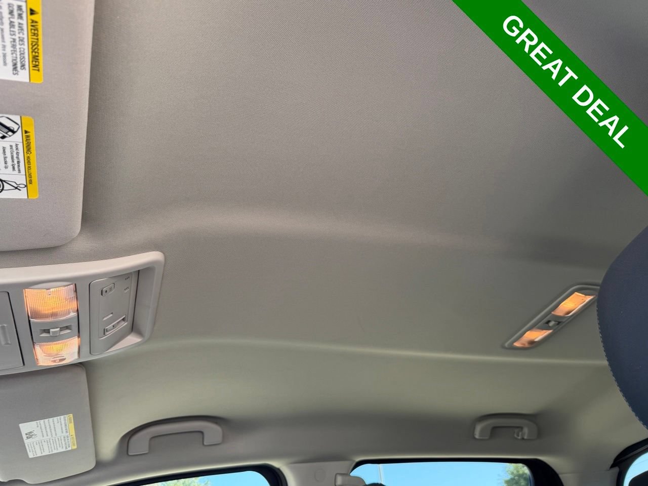 Used 2024 Nissan Titan SV w/ SV Convenience Package RWD image 33