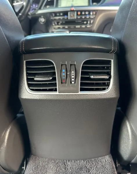 Used 2018 Genesis G80 3.3T Sport image 50