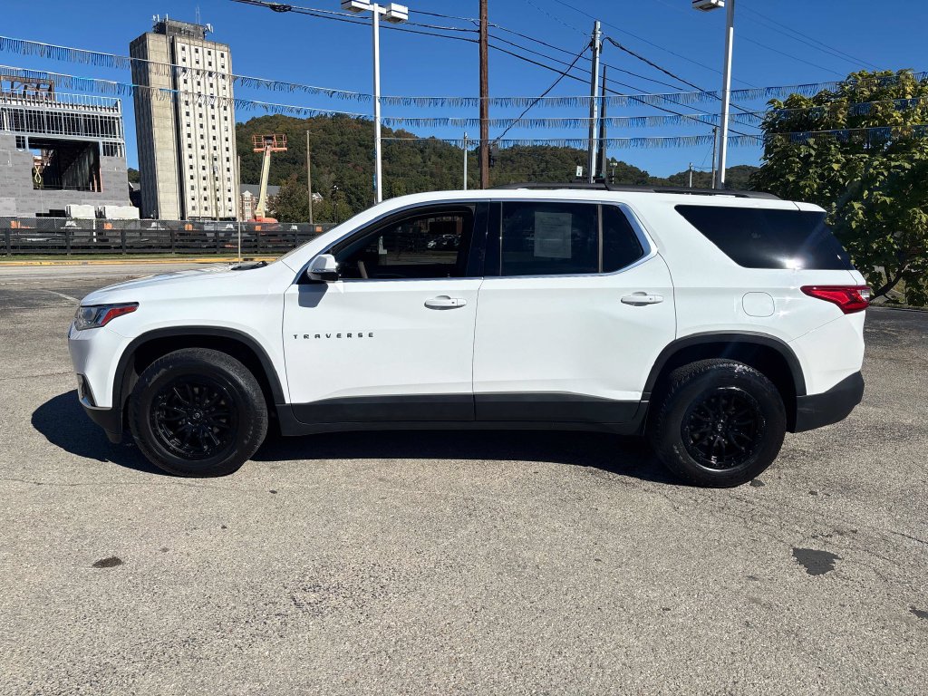Used 2019 Chevrolet Traverse LT FWD image 2