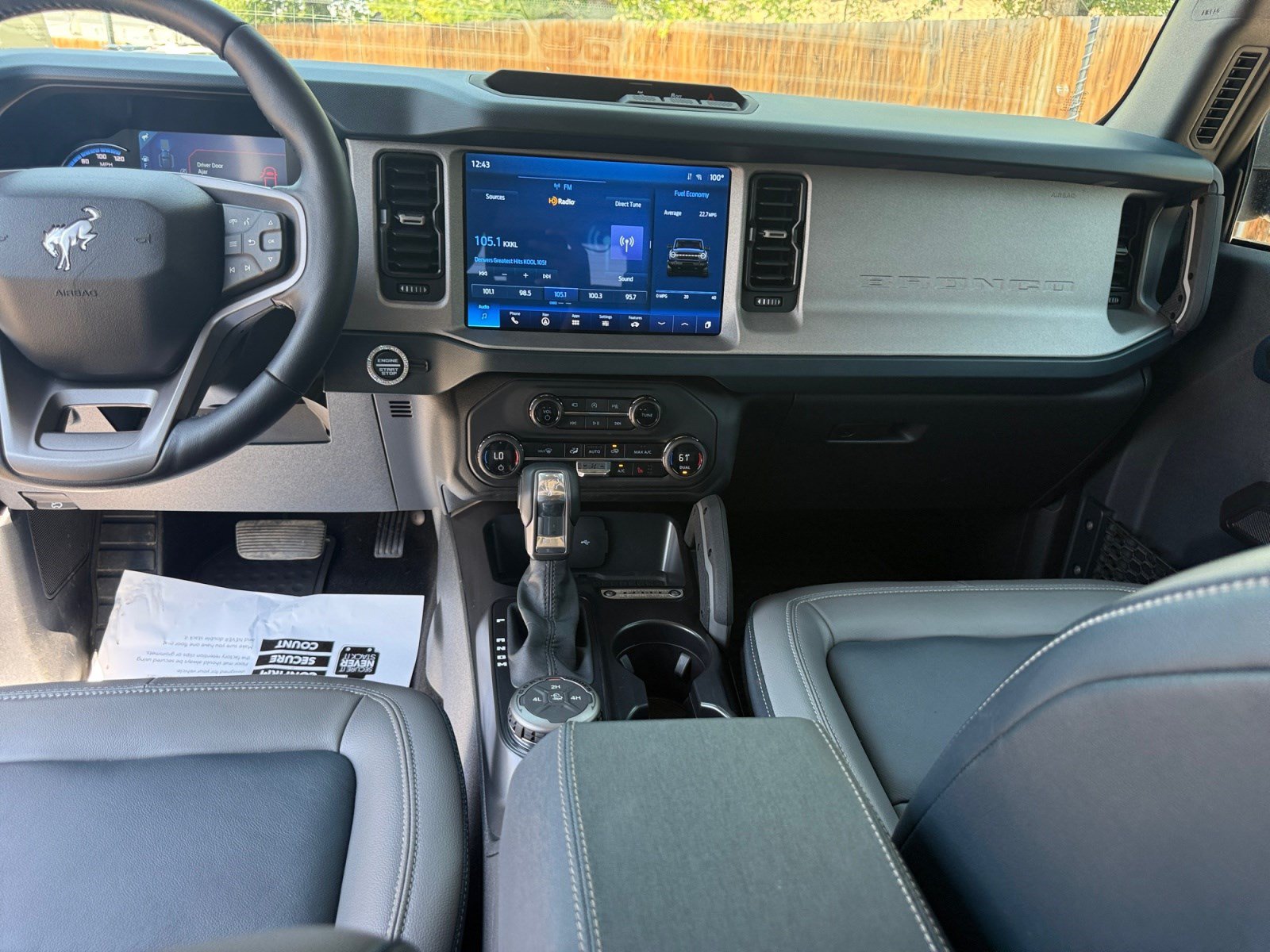 Used 2024 Ford Bronco Outer Banks AWD/4WD image 19