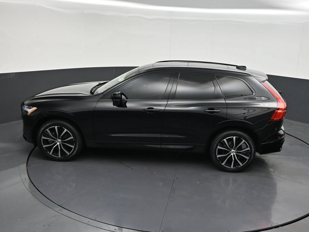 Certified 2024 Volvo XC60 B5 Plus AWD/4WD image 16