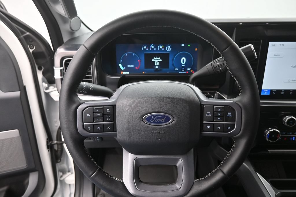 Used 2025 Ford F350 Lariat w/ Lariat Ultimate Package AWD/4WD image 31
