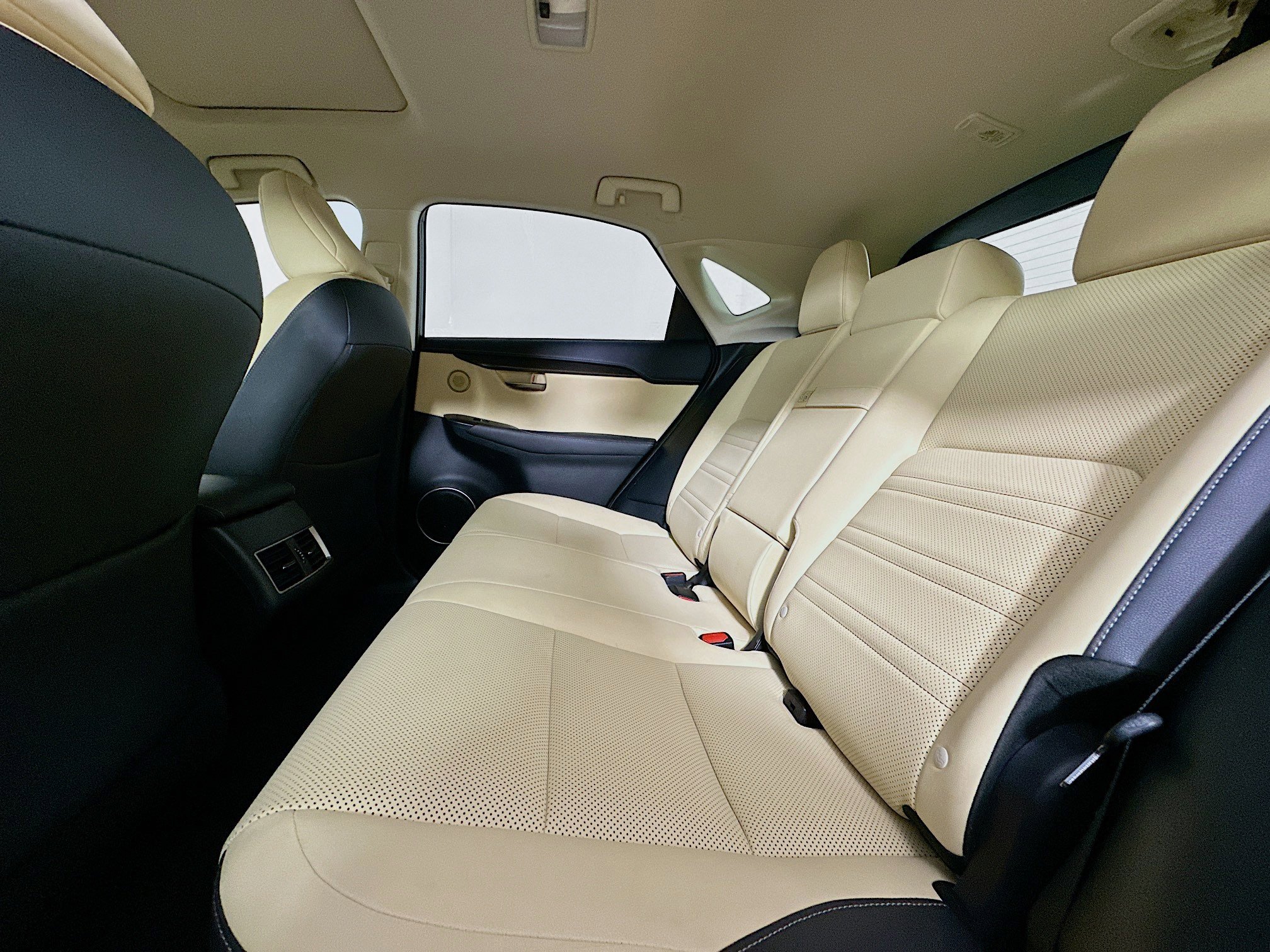 Used 2018 Lexus NX 300 NX 300 image 29