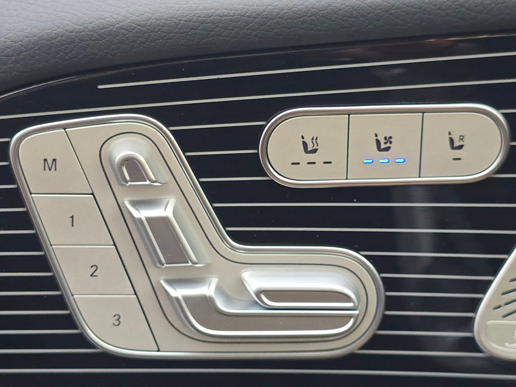 New 2026 Mercedes-Benz GLS 450 4MATIC image 6