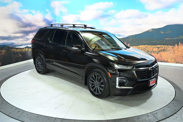 Used 2023 Chevrolet Traverse RS image 1
