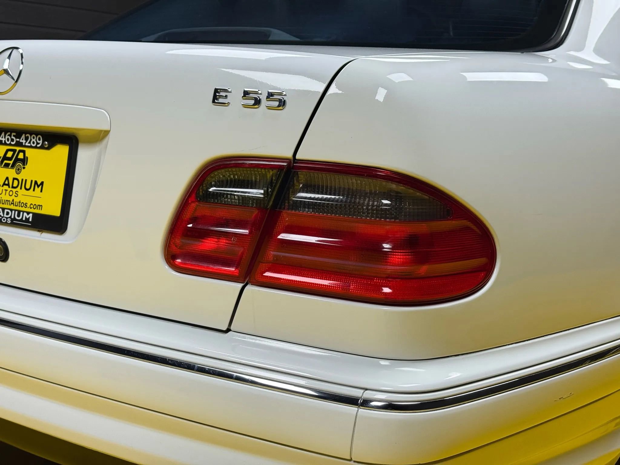 Used 2000 Mercedes-Benz E 55 AMG Sedan image 8