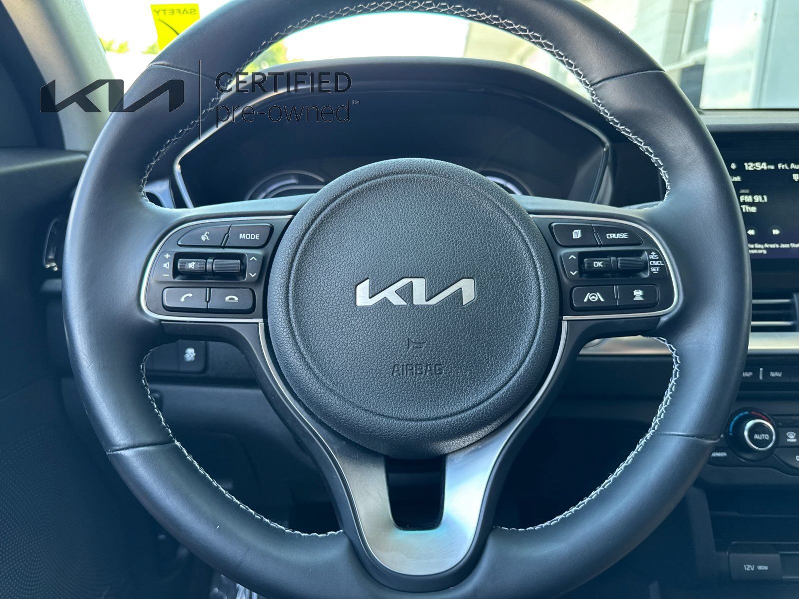 Certified 2022 Kia Niro EX FWD image 24