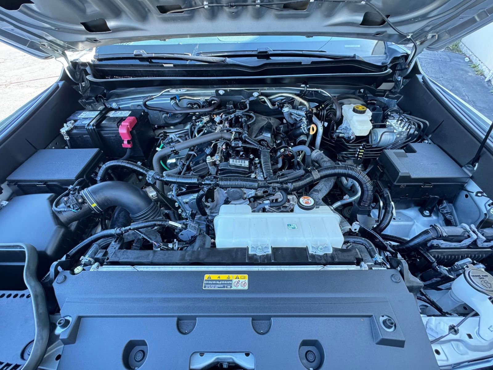 Used 2025 Toyota Tacoma SR image 30