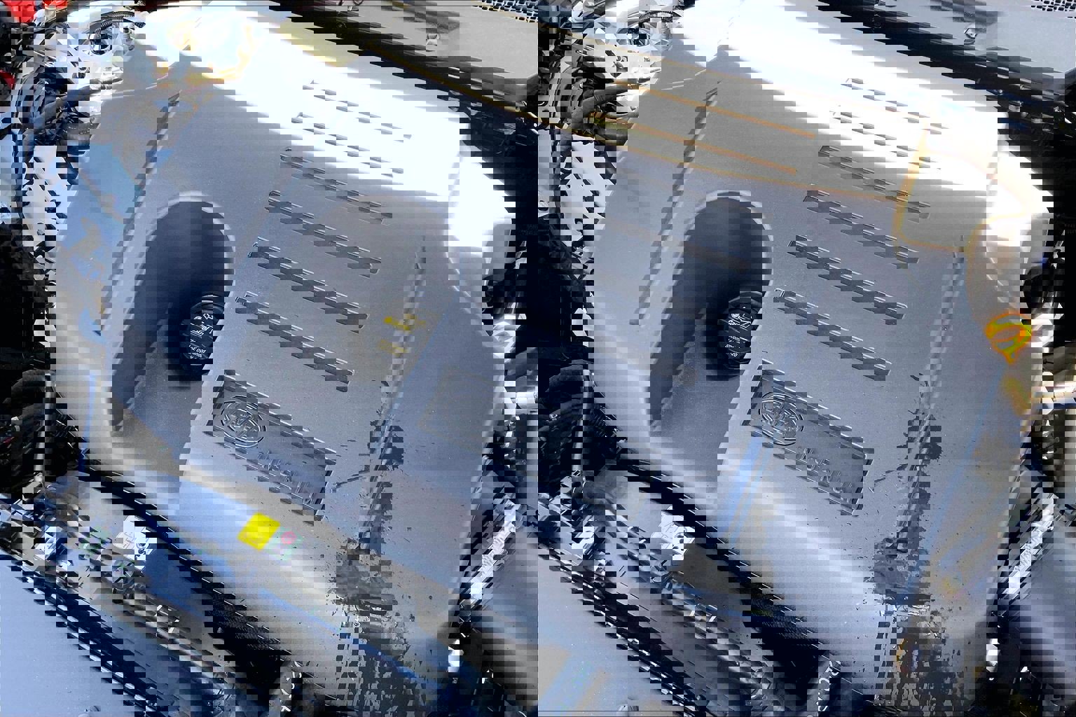 New 2026 Land Rover Defender 110 X-Dynamic SE image 15