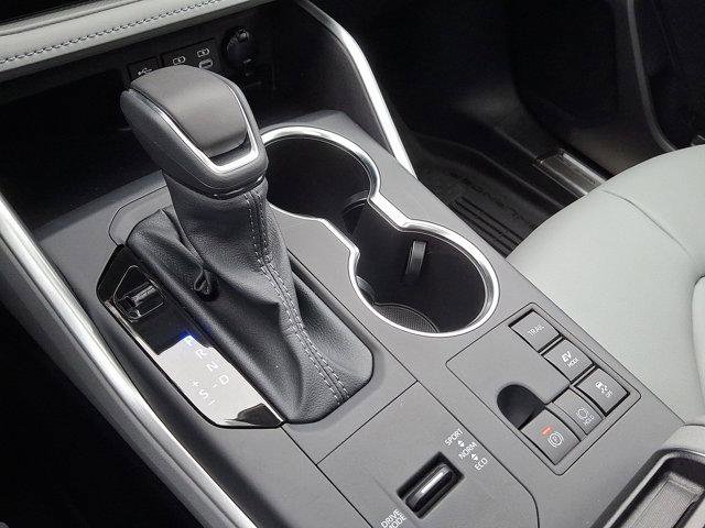 Certified 2026 Toyota Highlander XLE image 14