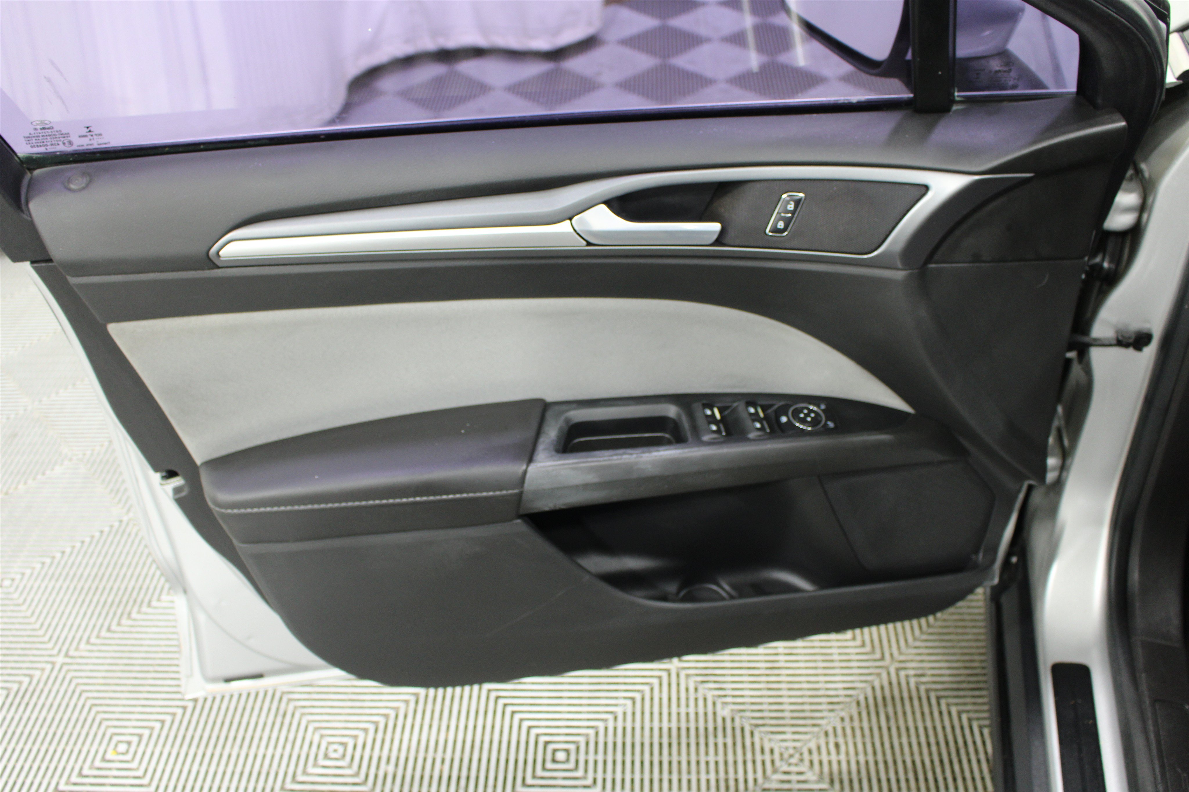 Used 2014 Ford Fusion S FWD image 4