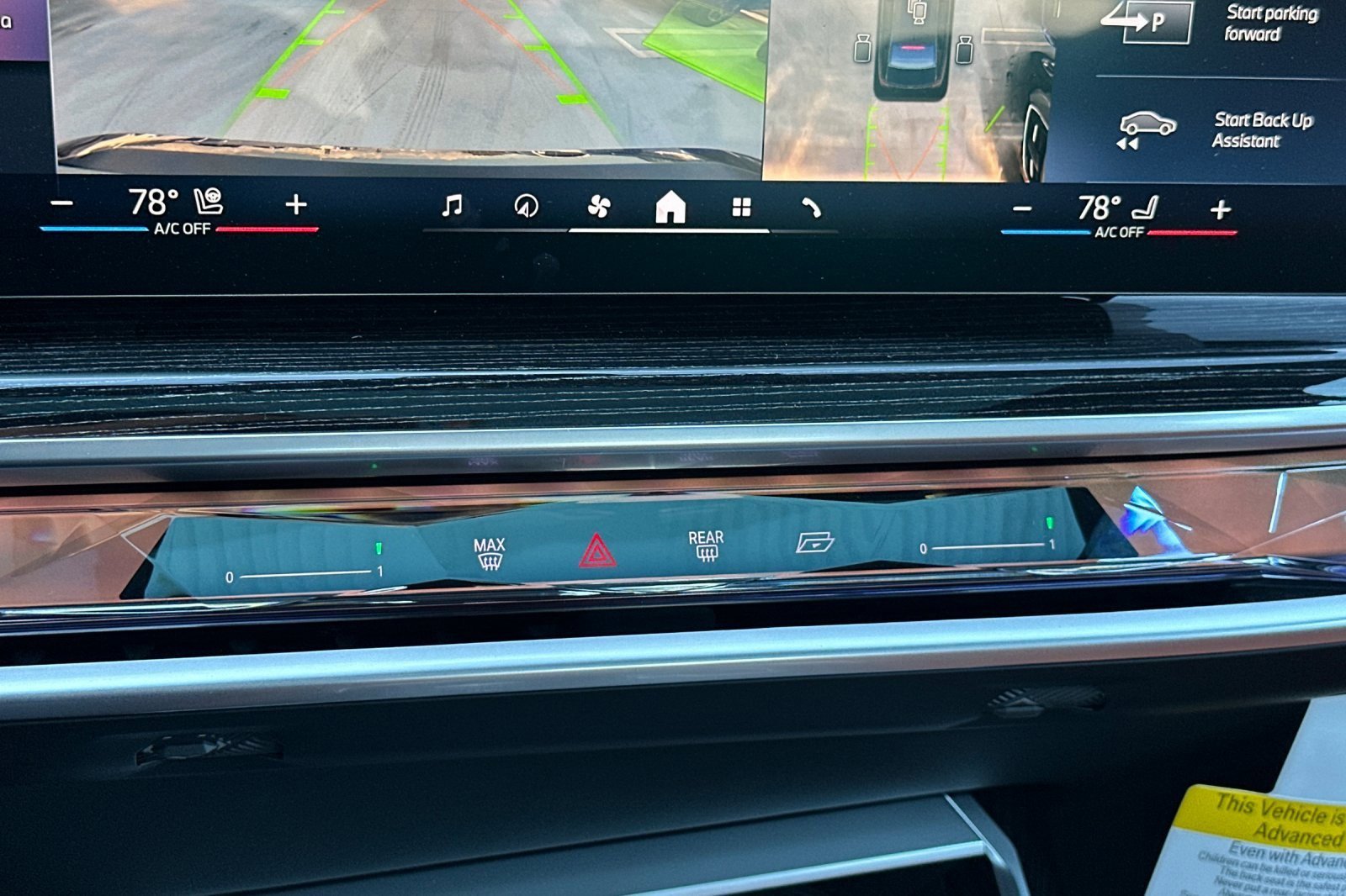 New 2026 BMW 750e xDrive w/ Executive Package AWD/4WD image 19