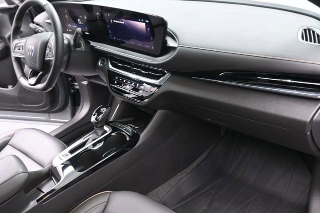 Used 2025 Buick Envista Avenir FWD image 29