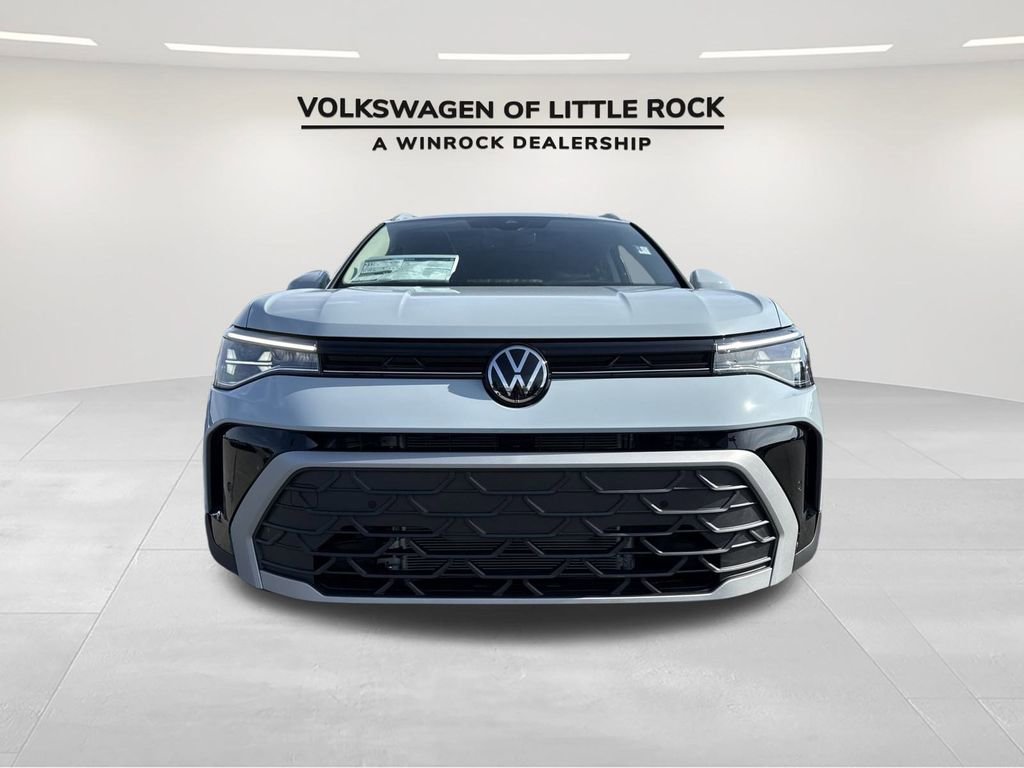 New 2025 Volkswagen Taos SE image 8