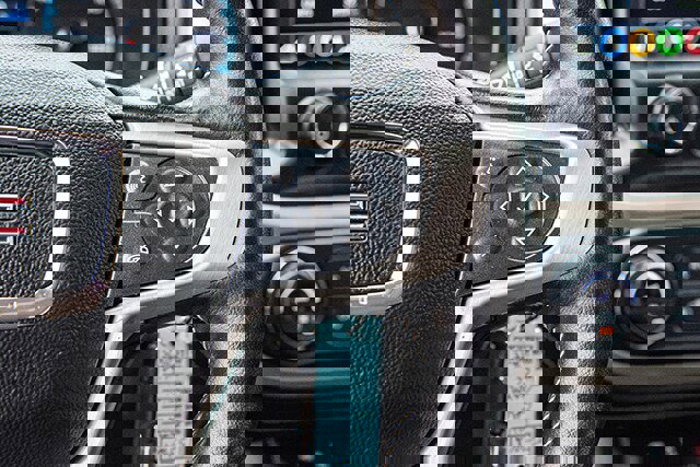 Used 2021 GMC Canyon Denali image 10