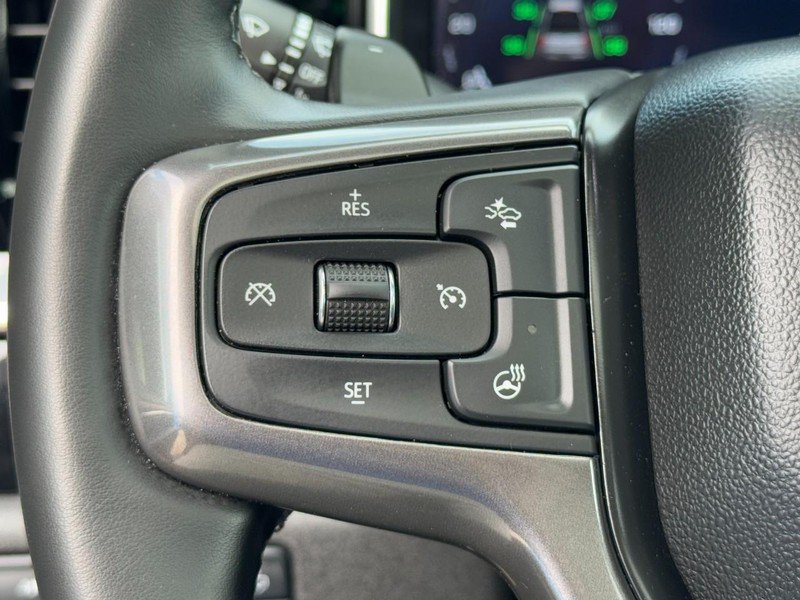 Used 2025 Chevrolet Silverado 1500 High Country w/ High Country Premium Package AWD/4WD image 16