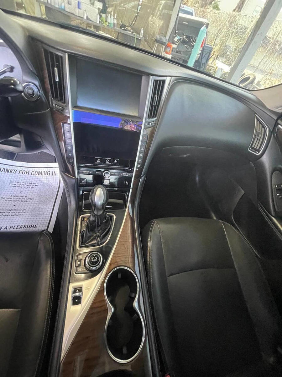 Used 2016 INFINITI Q50 3.0t Premium w/ Driver Assistance Package RWD image 14