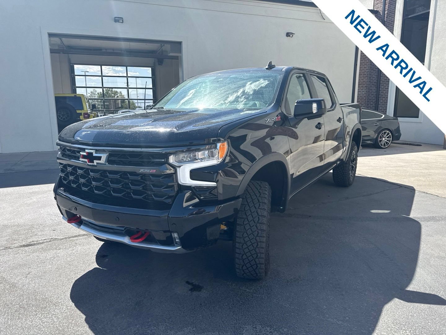 Used 2025 Chevrolet Silverado 1500 ZR2 w/ Technology Package AWD/4WD image 3