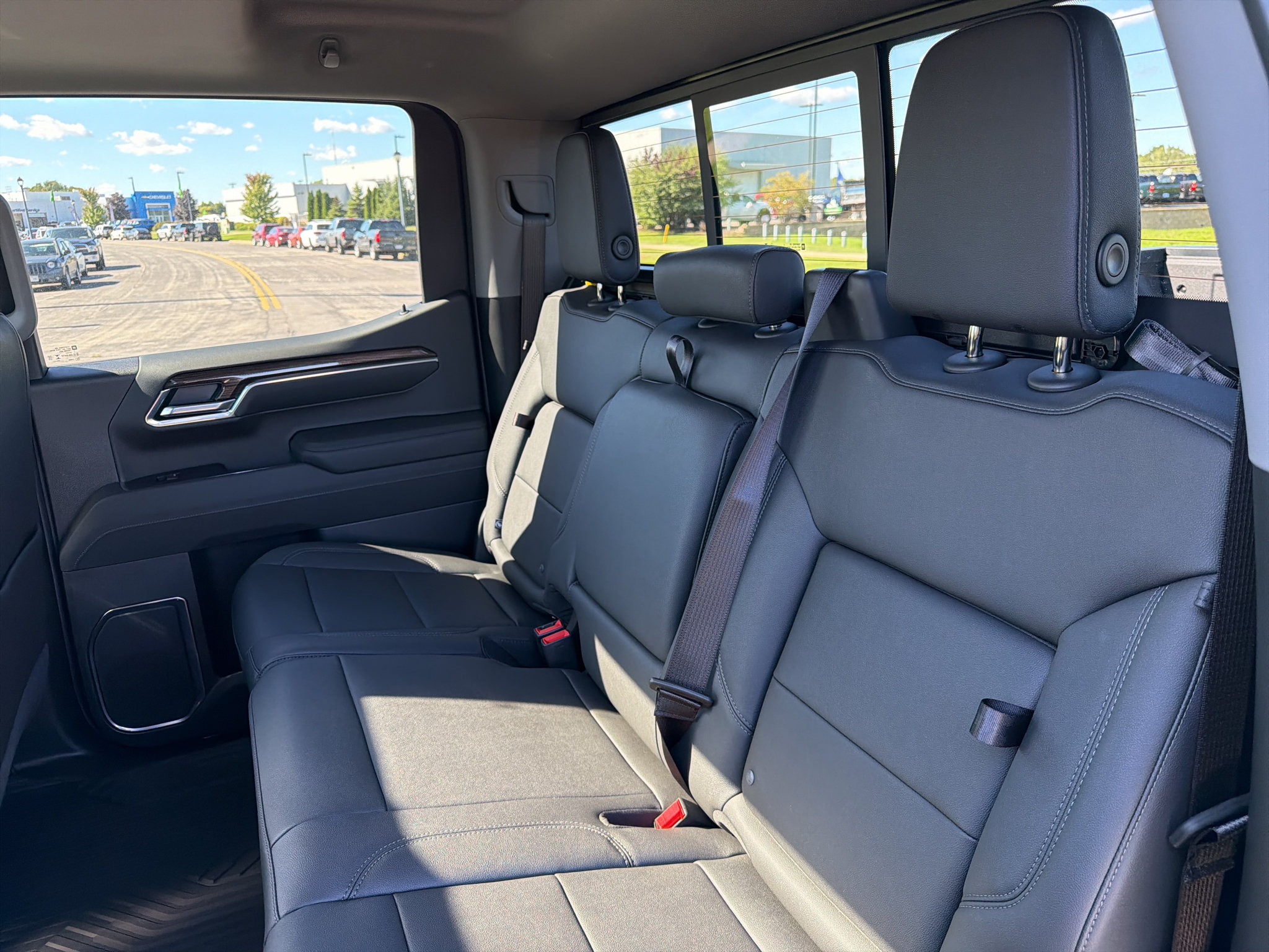 New 2026 Chevrolet Silverado 1500 LT Trail Boss w/ LT Trail Boss Premium Package AWD/4WD image 37