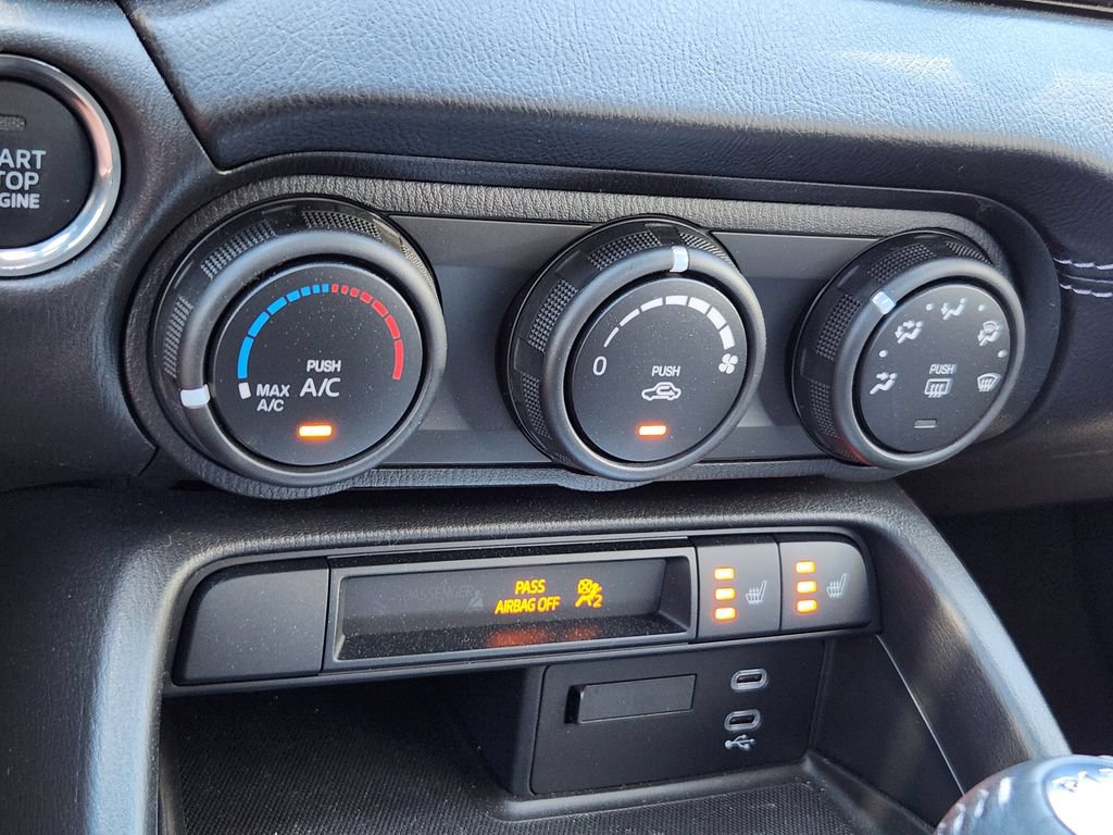 New 2026 MAZDA MX-5 Miata Club w/ Weather Package RWD image 10