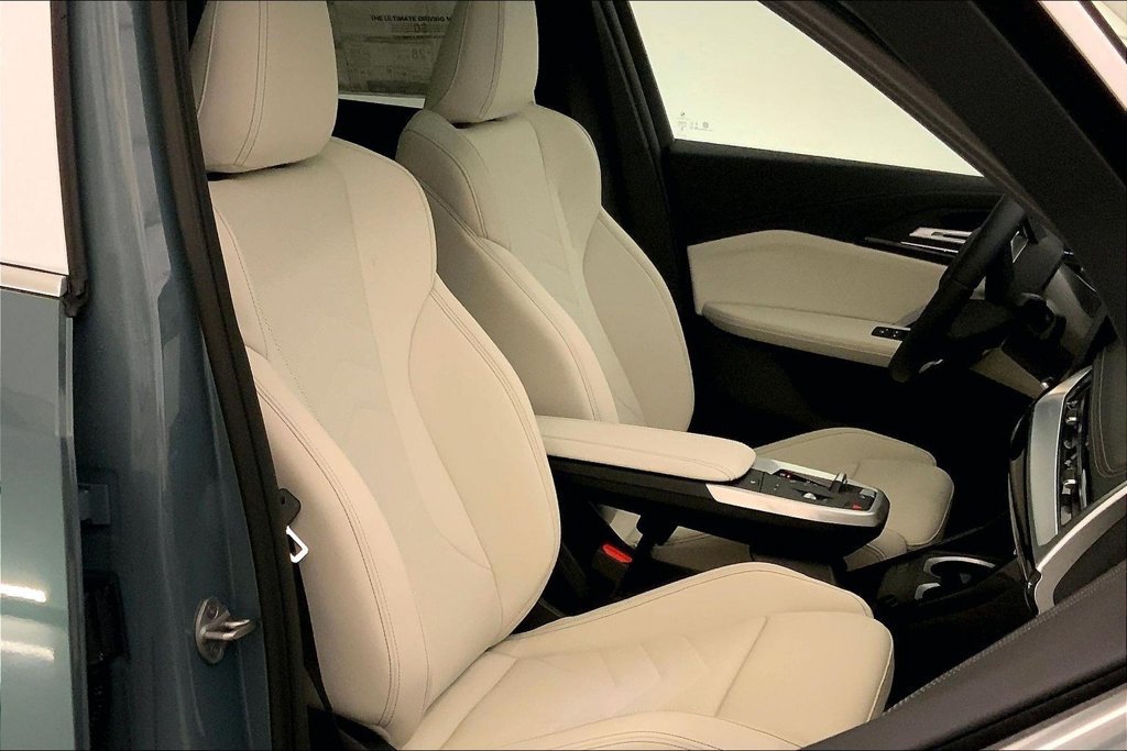 New 2026 BMW X1 xDrive28i w/ Technology Package AWD/4WD image 7