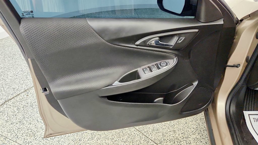 Used 2024 Chevrolet Malibu RS FWD image 10