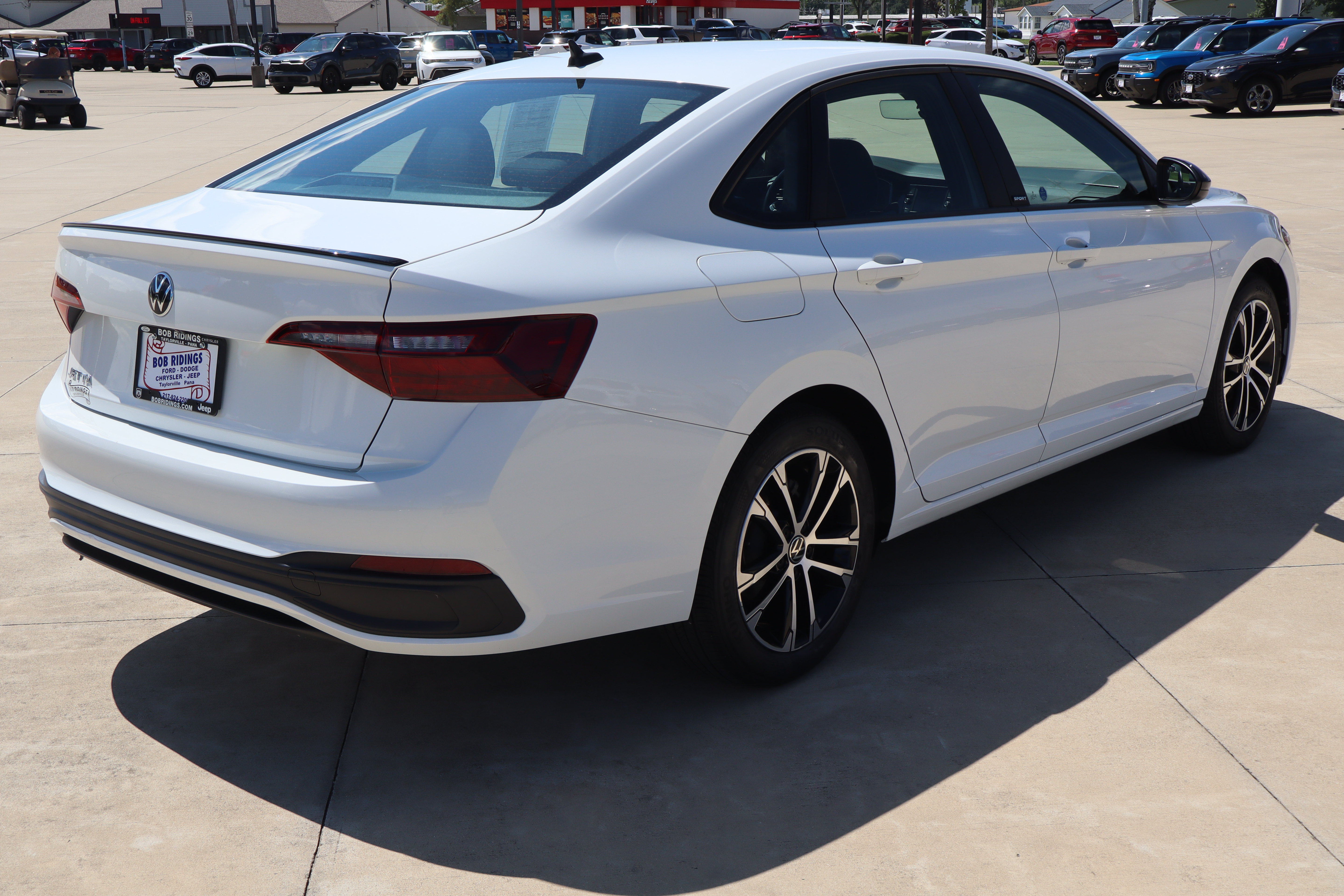 Used 2024 Volkswagen Jetta Sport FWD image 5