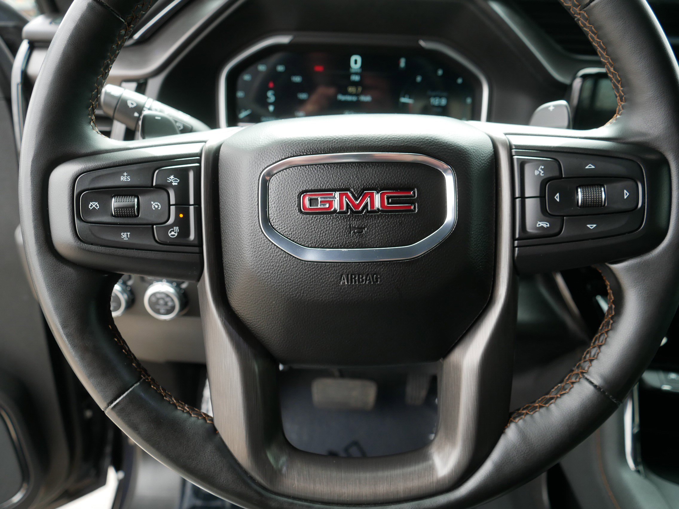 Used 2023 GMC Sierra 1500 AT4 w/ AT4 Preferred Package AWD/4WD image 25