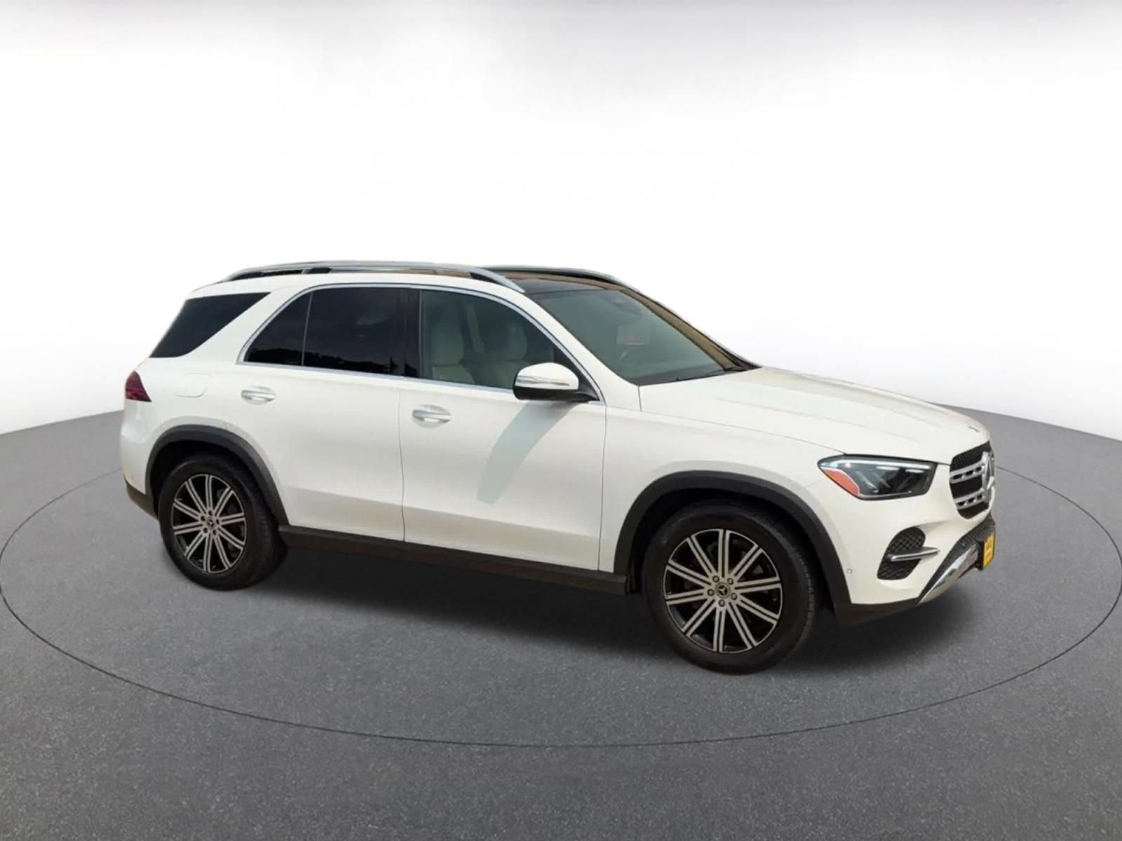Used 2026 Mercedes-Benz GLE 350 4MATIC image 2