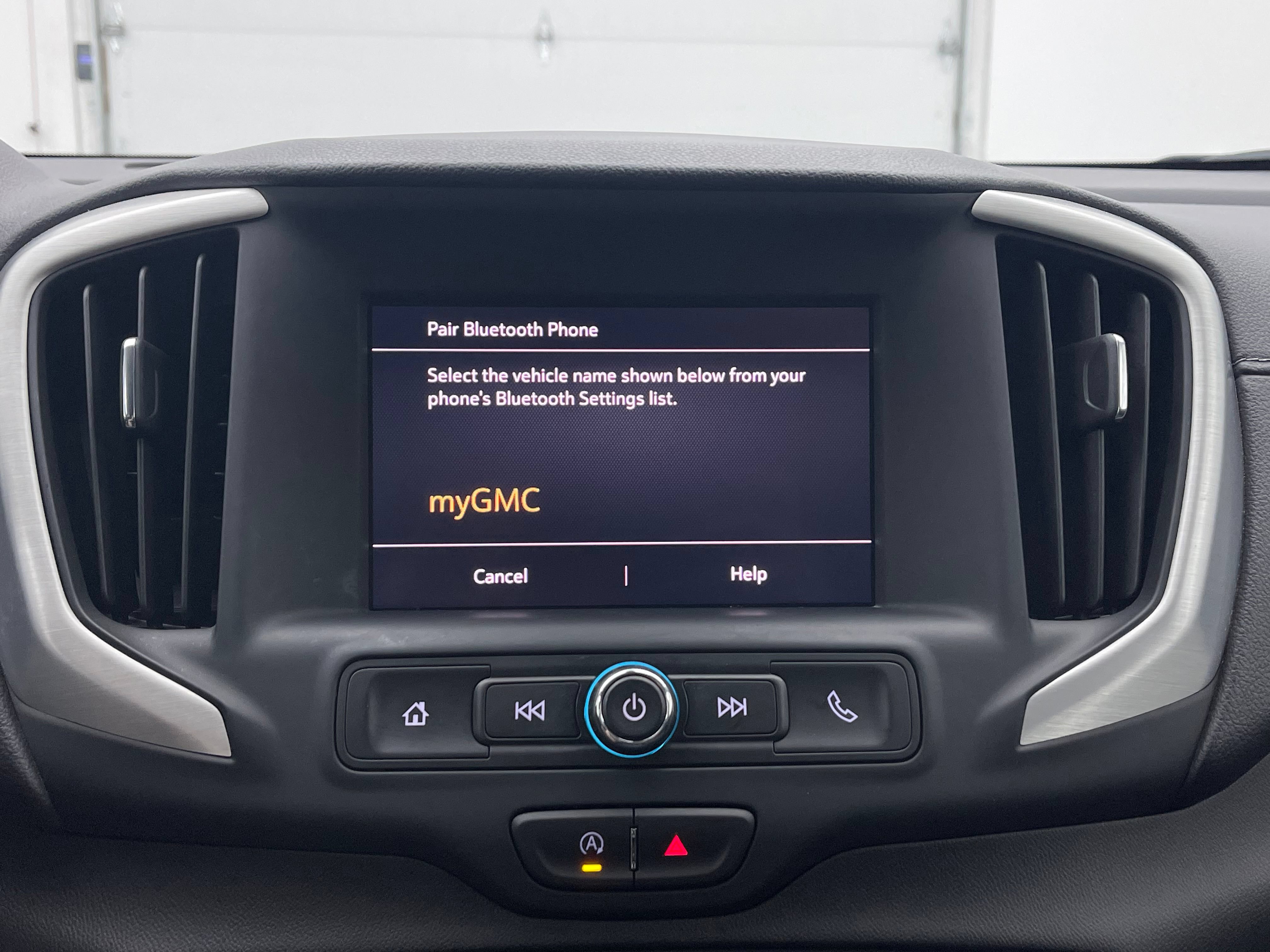 Used 2024 GMC Terrain SLE FWD image 22
