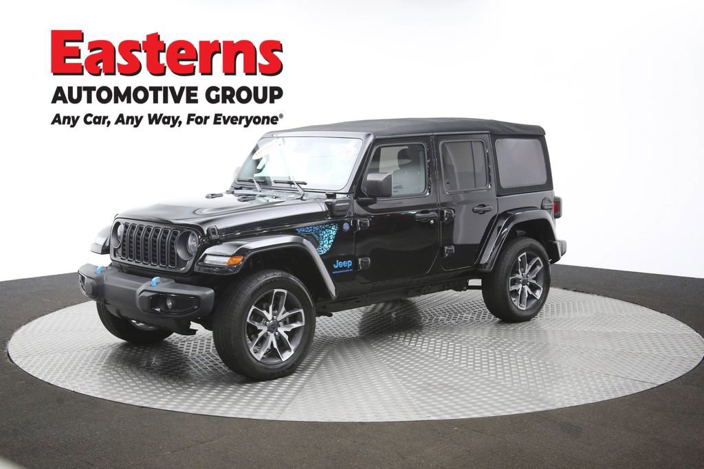 Used 2024 Jeep Wrangler Unlimited AWD/4WD image 59
