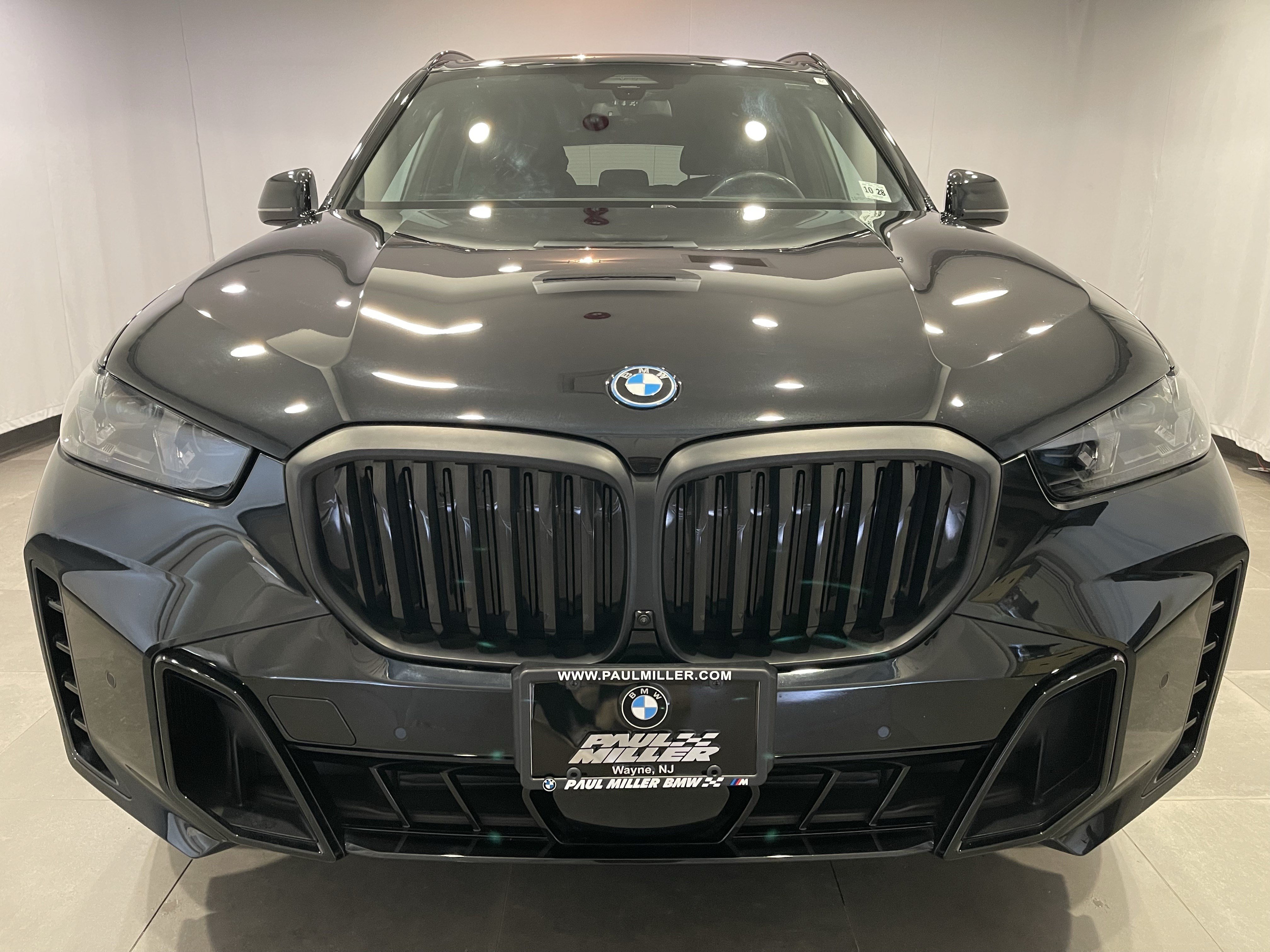 Used 2024 BMW X5 xDrive50e w/ M Sport Package AWD/4WD image 2