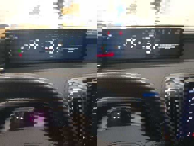 Used 2025 Ford Expedition Platinum image 33