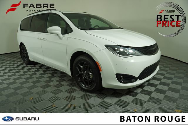 Used 2020 Chrysler Pacifica Touring-L image 1