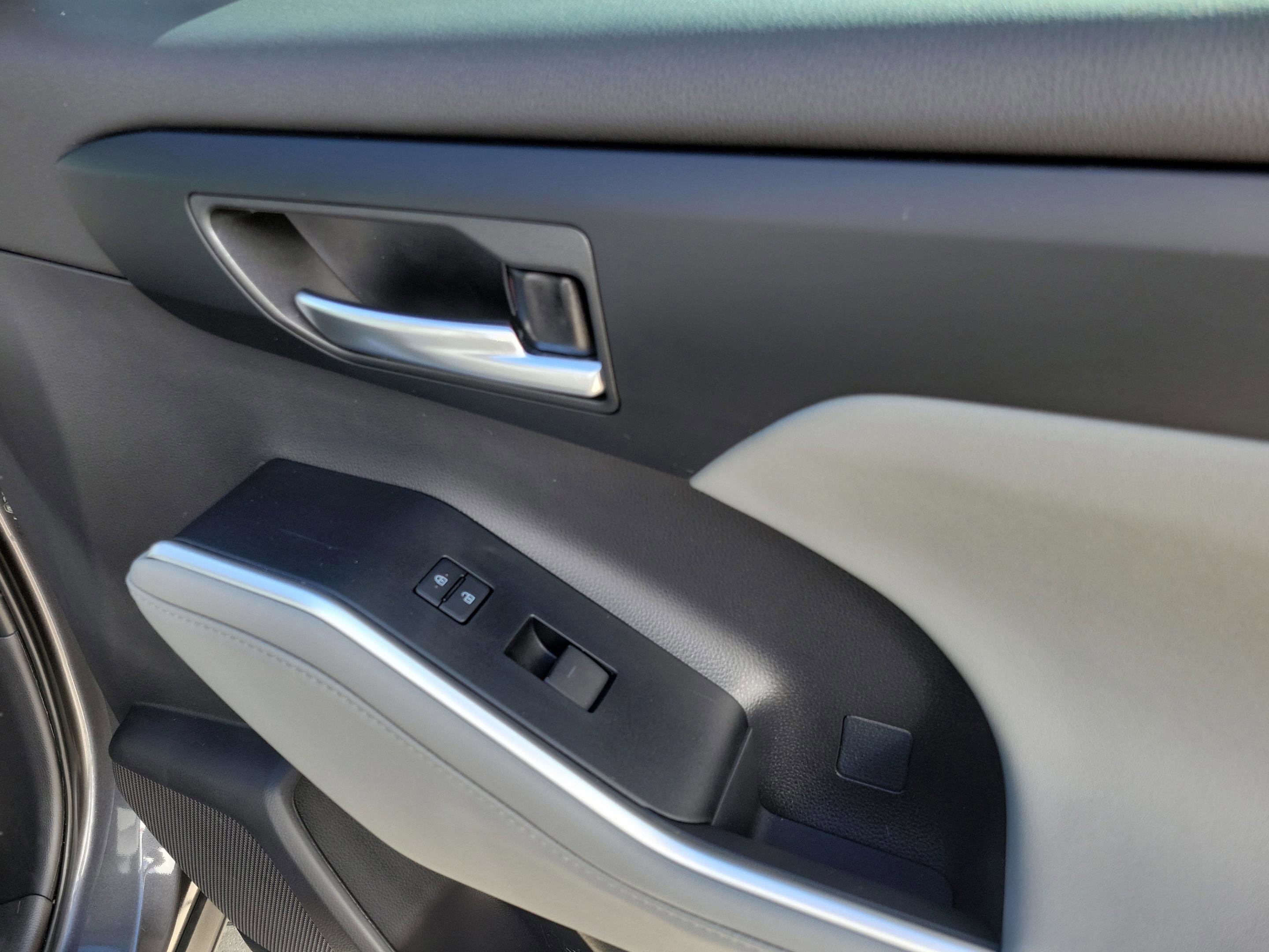 Certified 2025 Toyota Highlander XLE AWD/4WD image 12