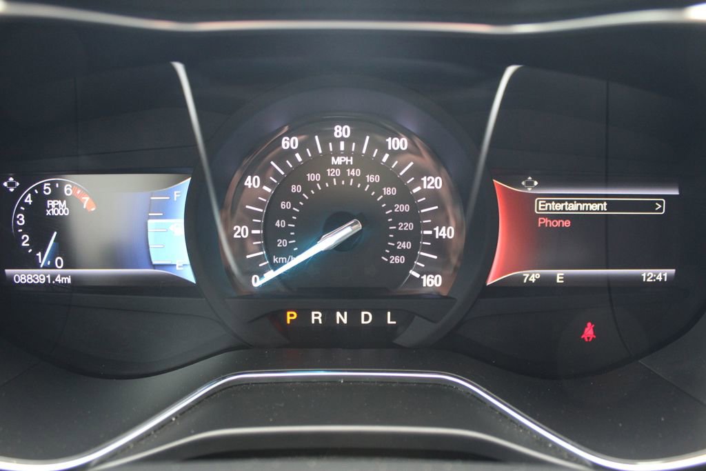 Used 2017 Ford Fusion SE FWD image 41