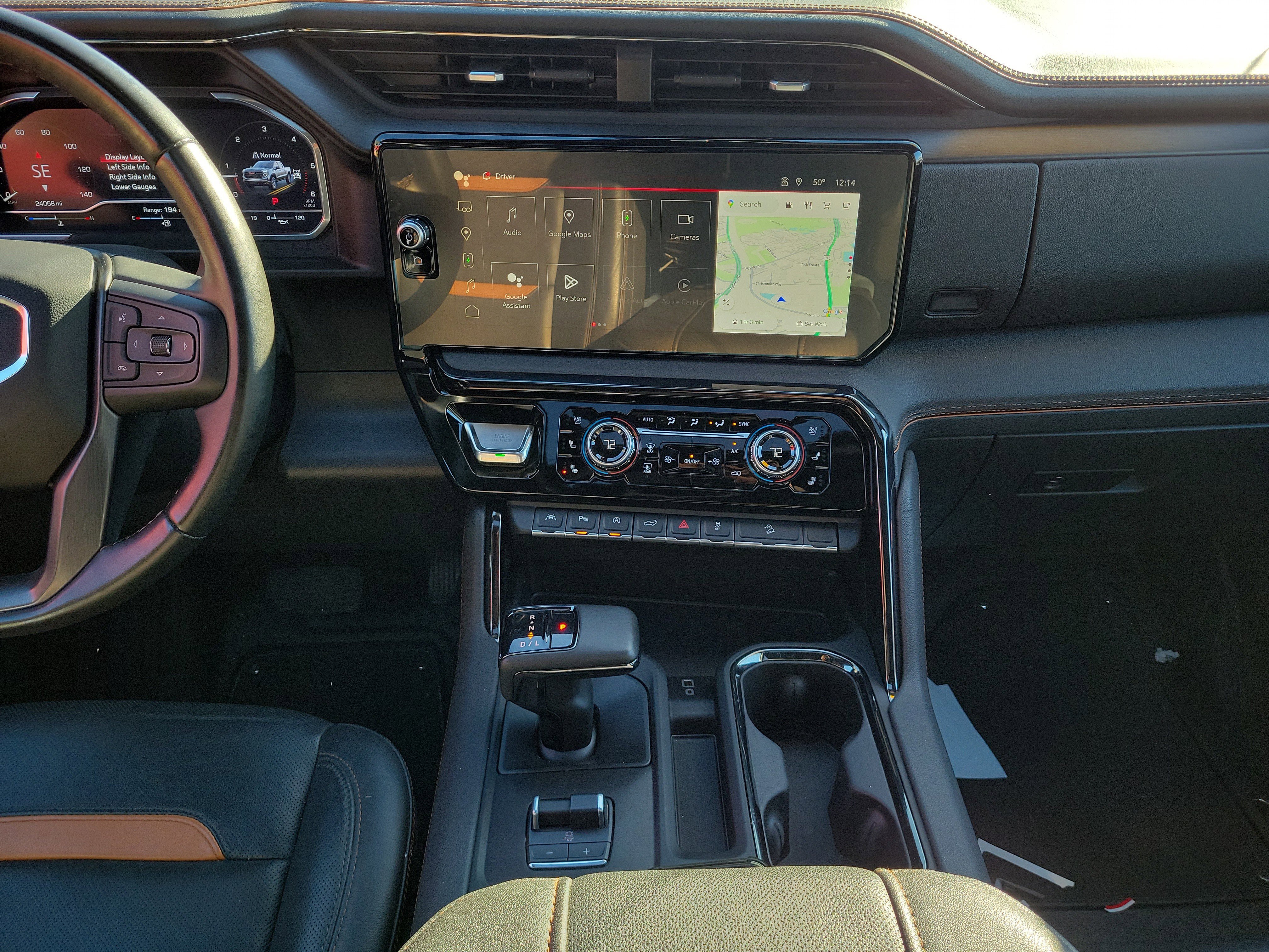 Used 2024 GMC Sierra 1500 AT4 w/ Technology Package image 12