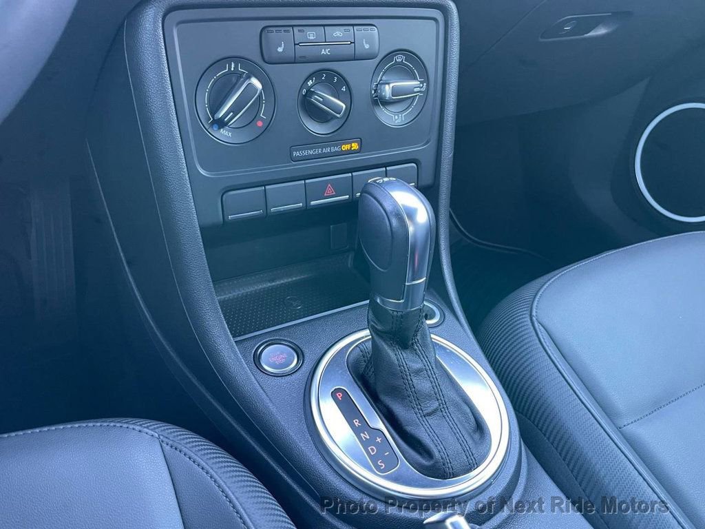 Used 2013 Volkswagen Beetle TDI FWD image 16