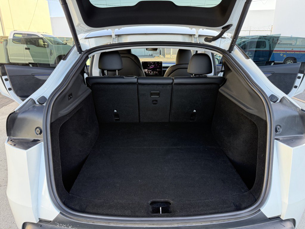 Used 2026 Tesla Model Y Long Range RWD image 16