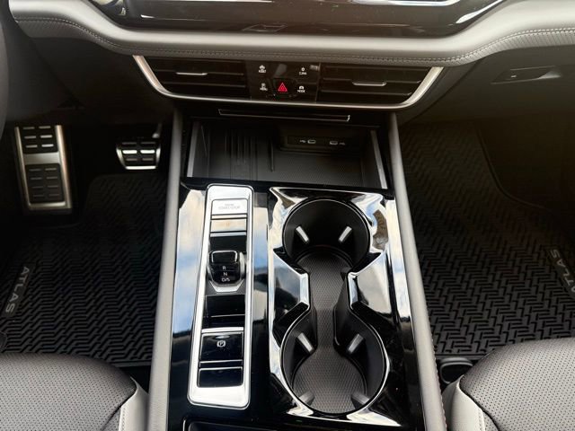 New 2026 Volkswagen Atlas Peak Edition image 18