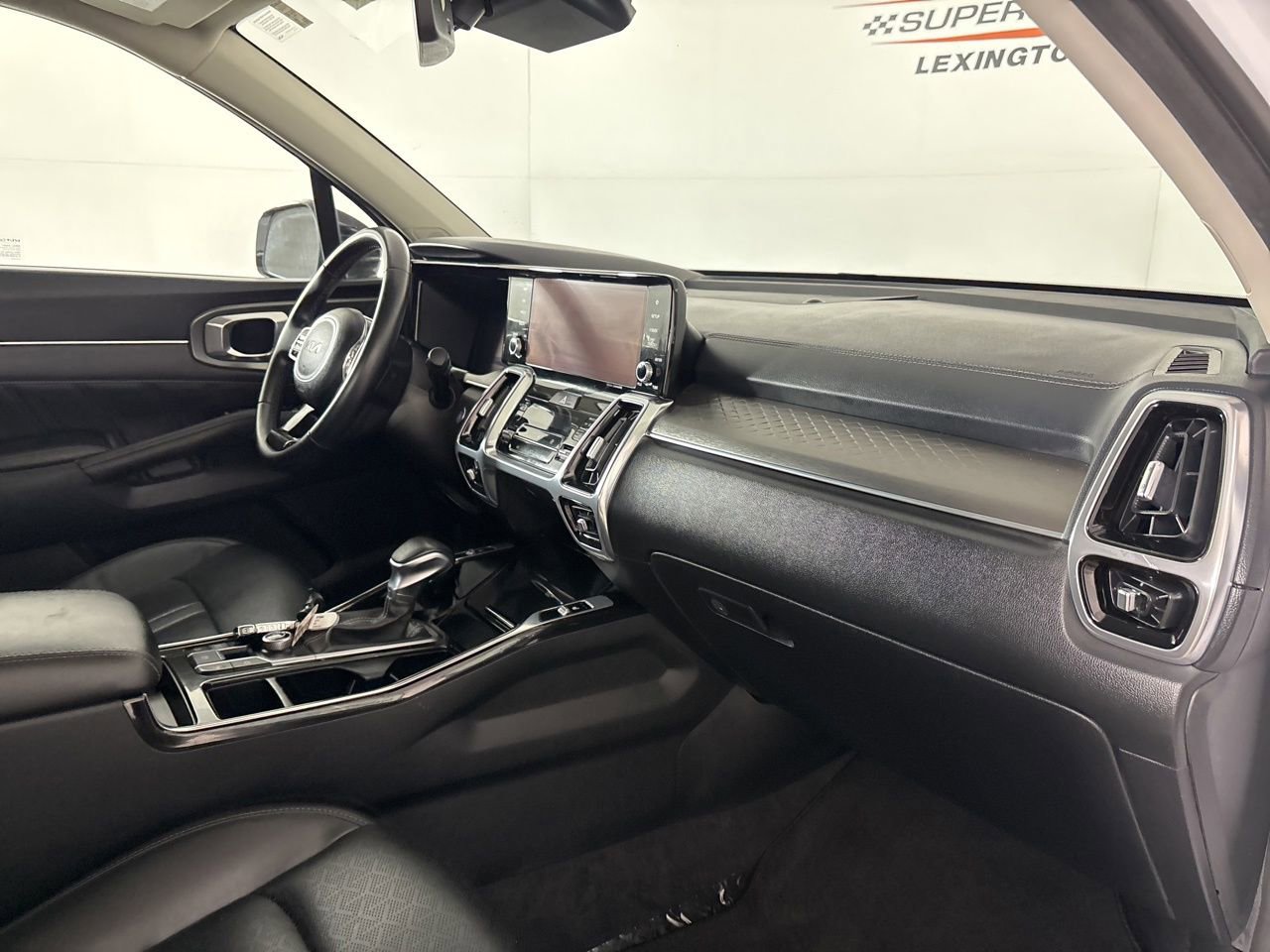 Used 2023 Kia Sorento SX FWD image 31