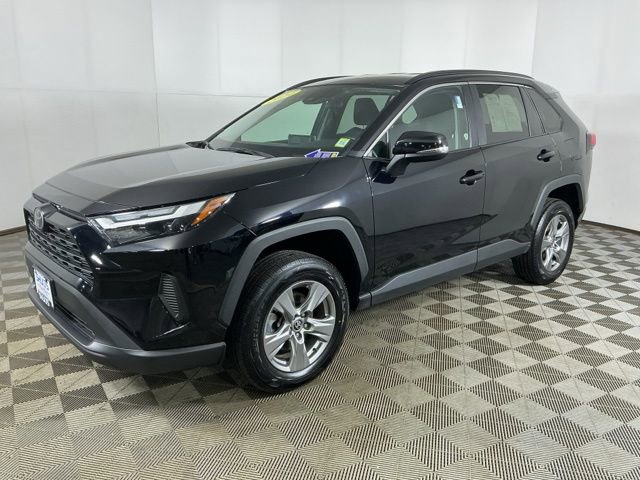 Used 2024 Toyota RAV4 XLE FWD image 5