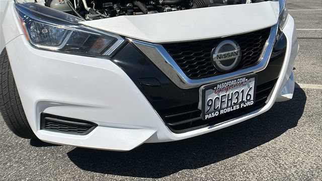 Used 2022 Nissan Versa SV FWD image 11