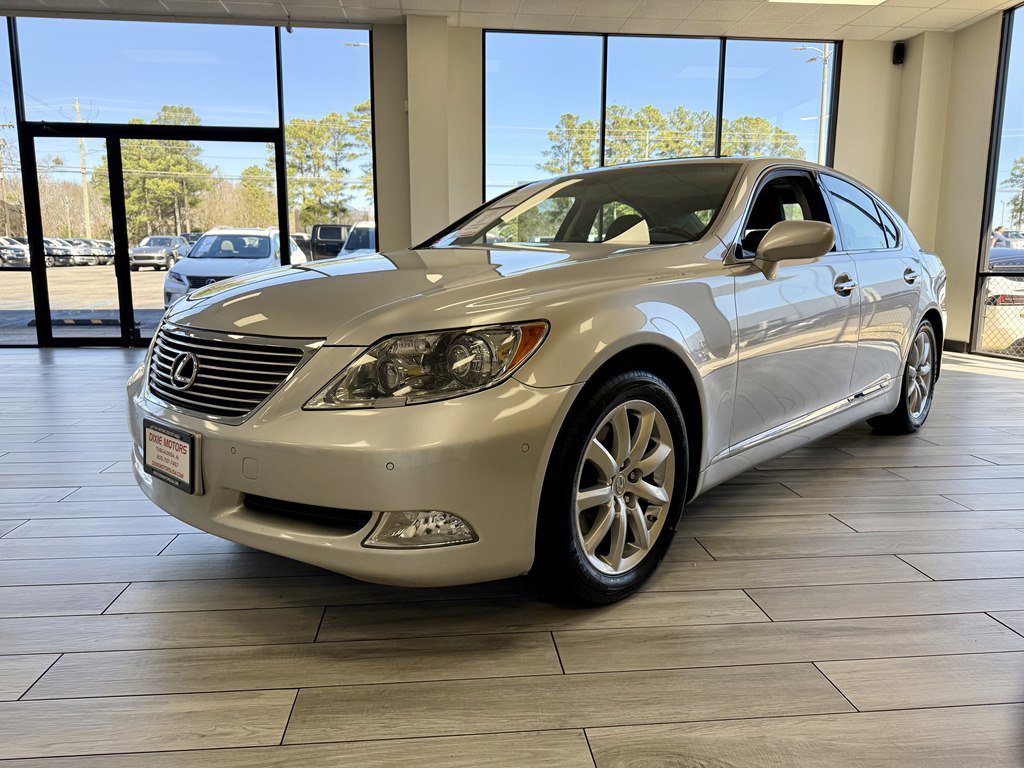 Used 2007 Lexus LS 460 RWD image 3