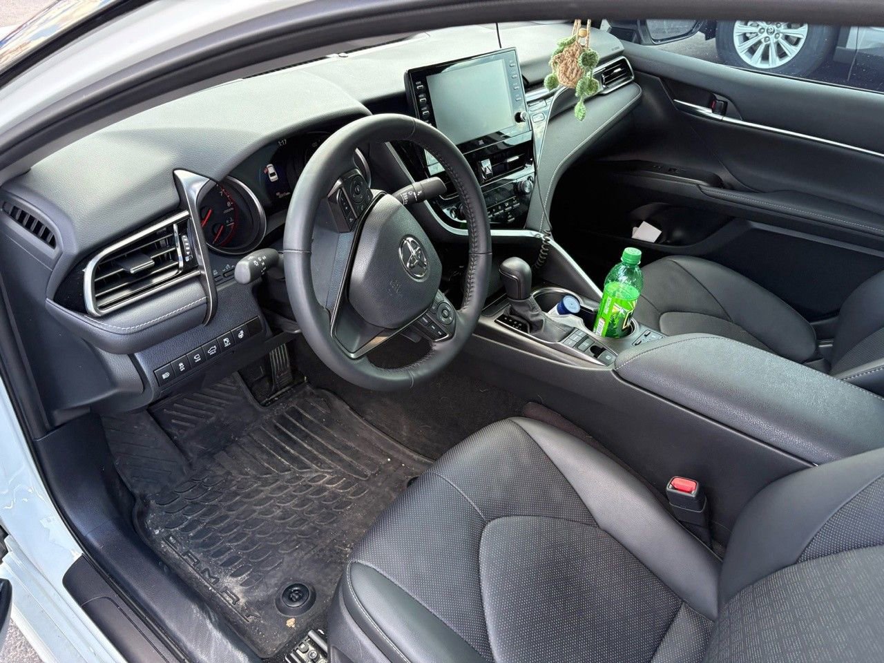 Used 2024 Toyota Camry XSE w/ Navigation Package image 8